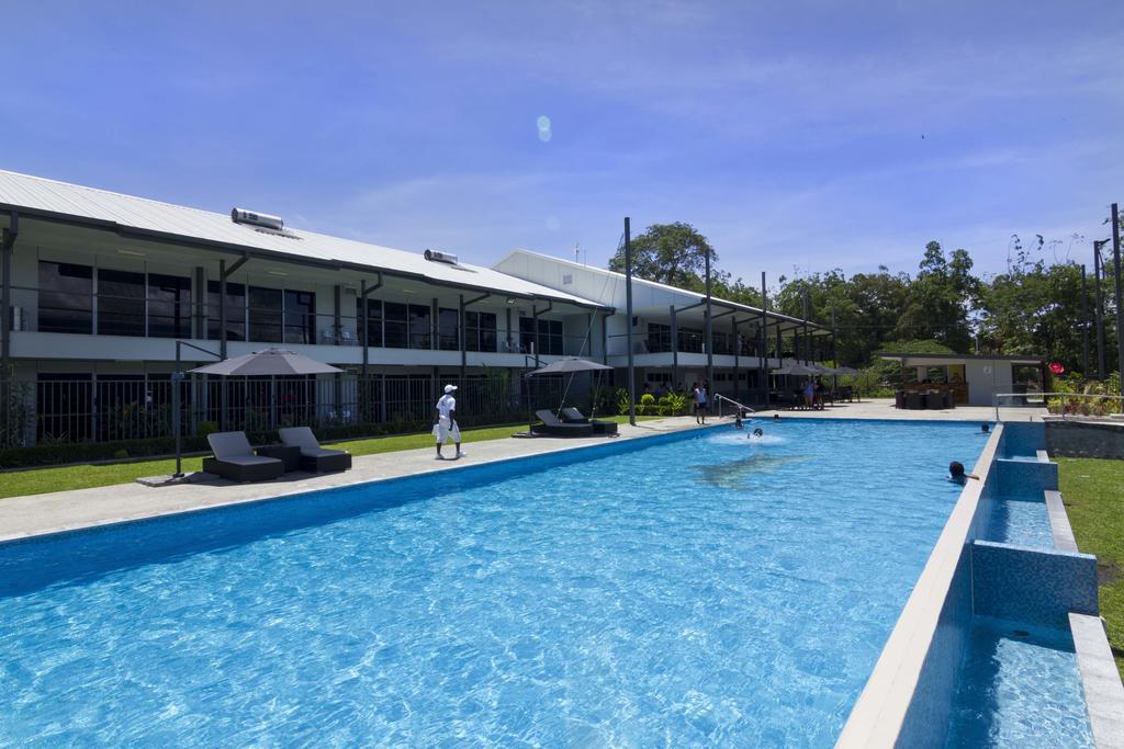 Crossroads Hotel Lae Omili Екстер'єр фото